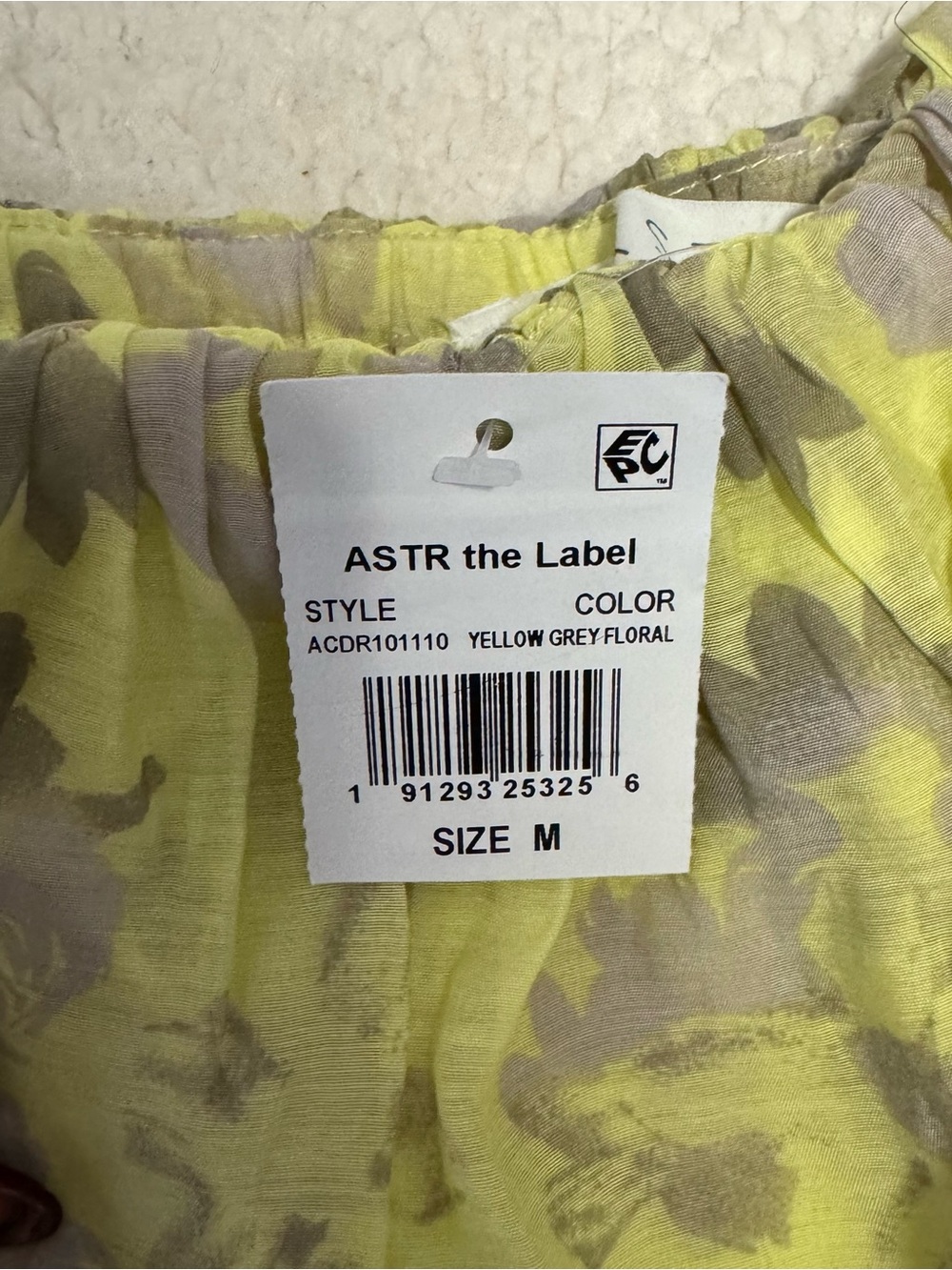 NWT ASTR the label Kaylani Floral Yellow Maxi Dress Off Shoulder Size Medium - Picture 5 of 13